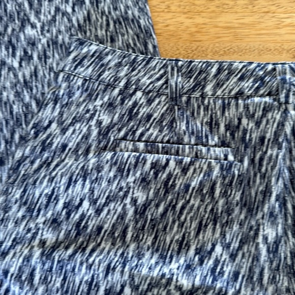 Soft Surroundings Blue and White Ankle Cropped size 8 petite cotton spandex - Picture 5 of 8